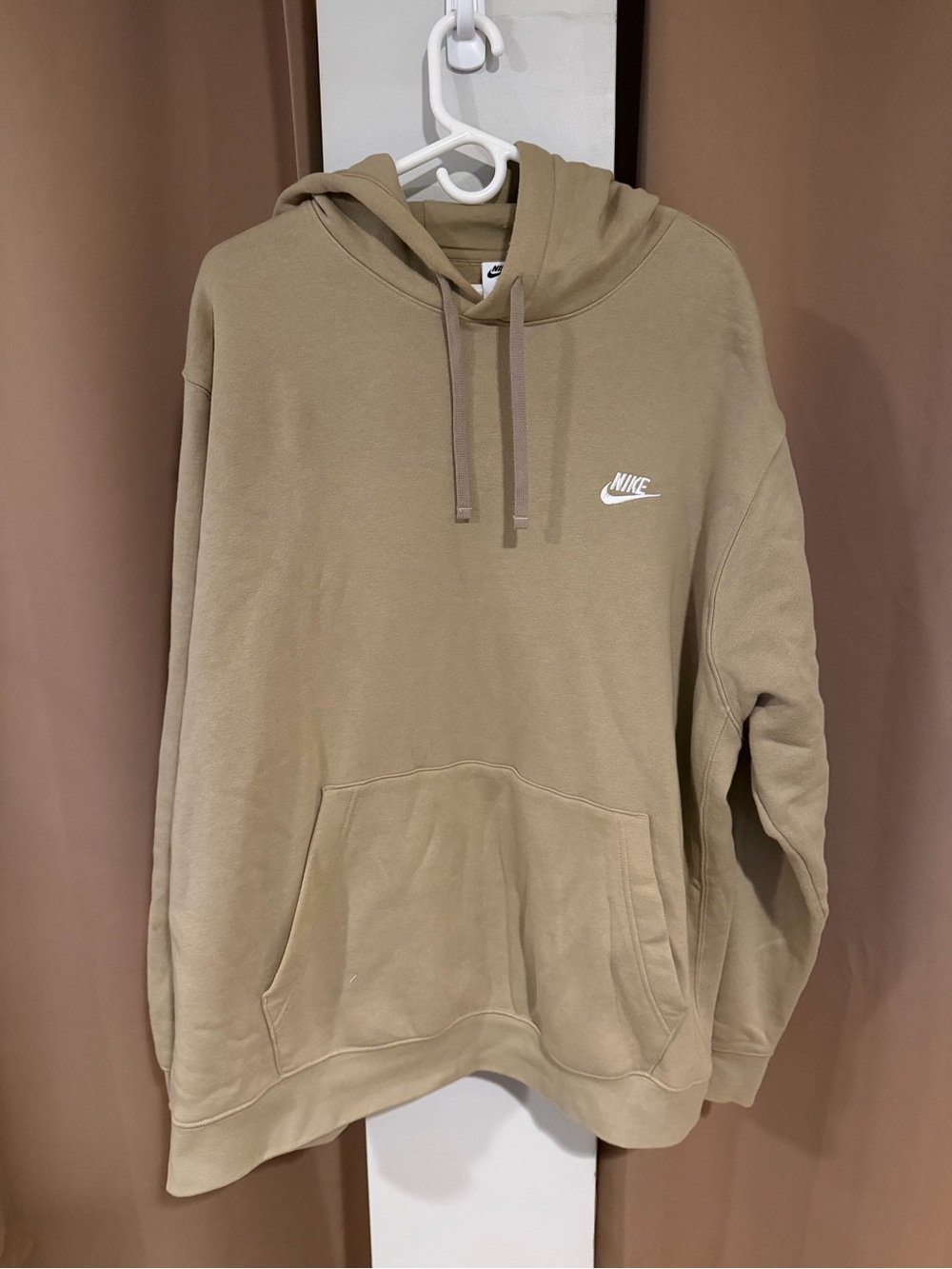 Nike Men's Beige/Tan Hooded Pullover Sweatshirt